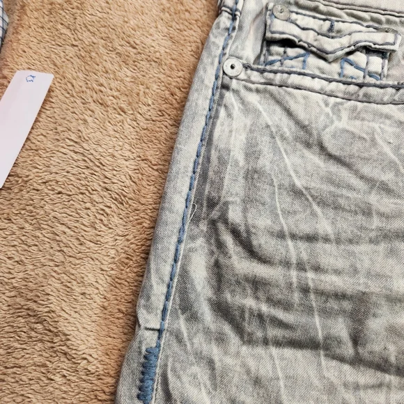 True Religion NWOT Light Gray Jeans Cut Off Shorts with Blue Accents 12'inseam - Picture 11 of 13